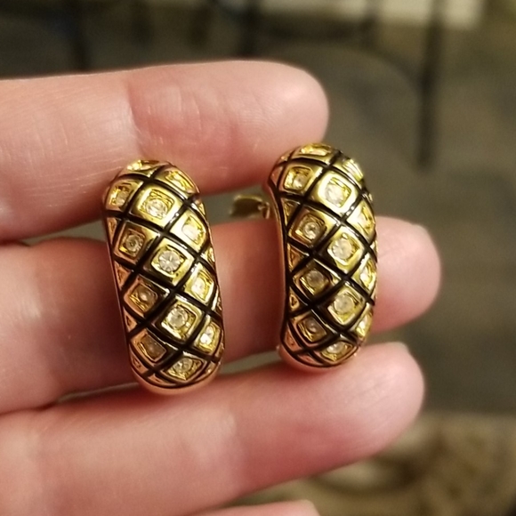 Swarovski Jewelry - Swarovski Brand 🦢 Clip Earrings